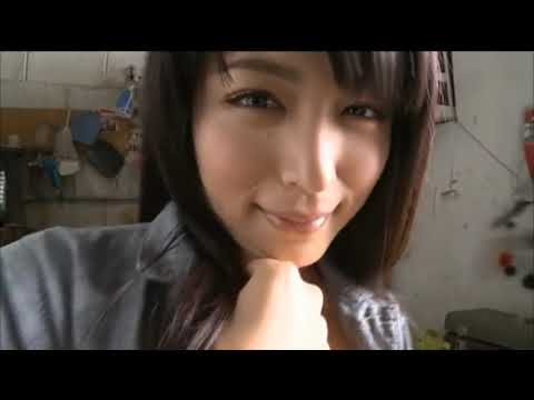 川村ゆきえ　整備場でつなぎを脱いでビキニ姿で色っぽく誘惑
